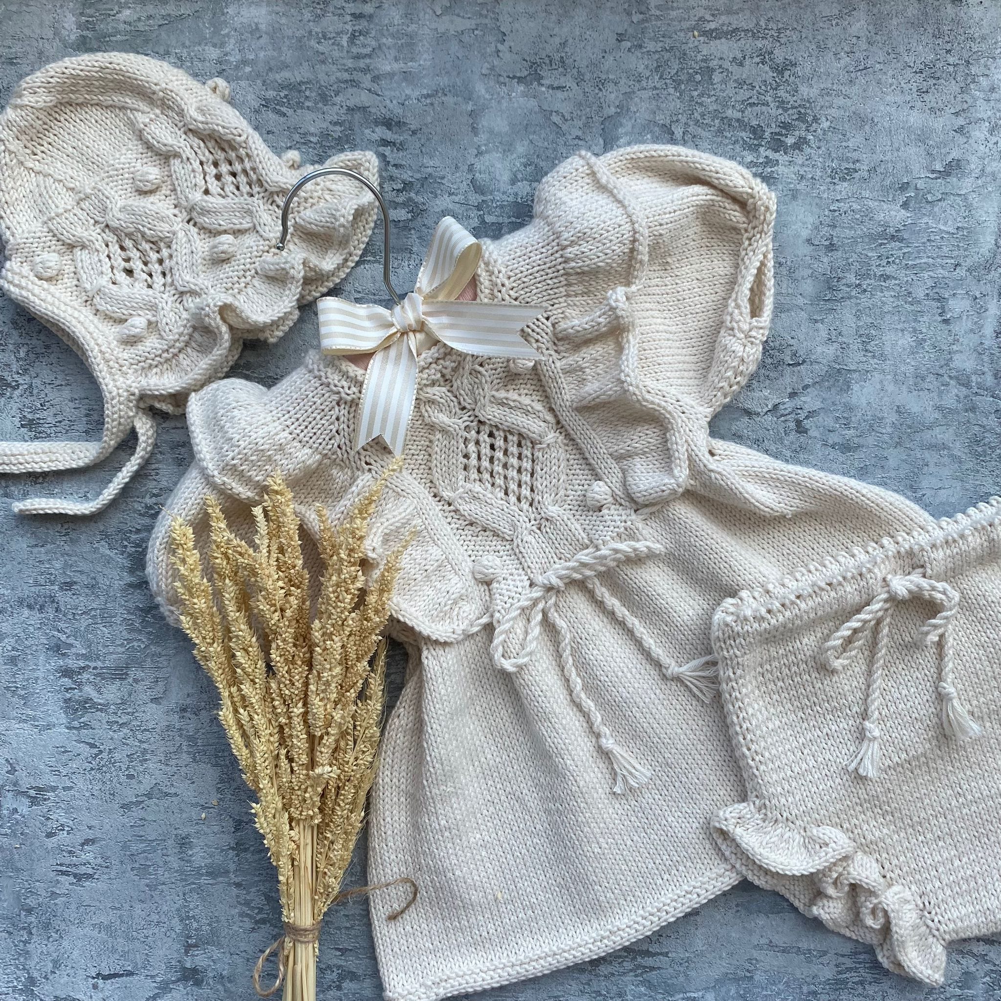 Krem vintage bebek elbise bere seti nostaljik el örgüsü