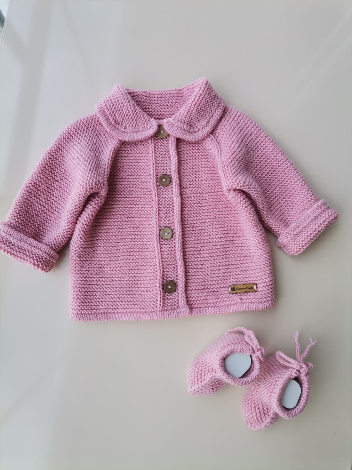 Yakali dugmeli bebek yelegi pembe ve mavi renk secenekleri